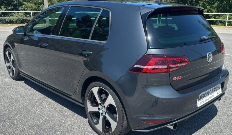 
								Volkswagen Golf GTI VII Performance 2.0 TSI 230 C.V. DSG. full									