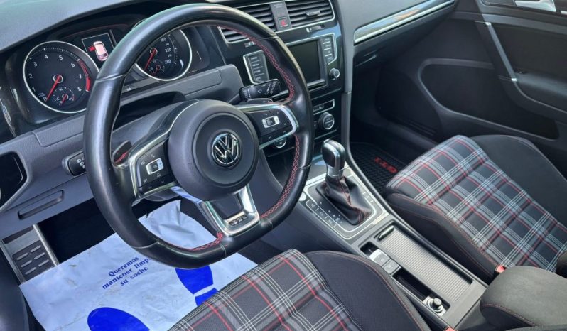 
								Volkswagen Golf GTI VII Performance 2.0 TSI 230 C.V. DSG. full									