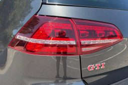 
										Volkswagen Golf GTI VII Performance 2.0 TSI 230 C.V. DSG. full									