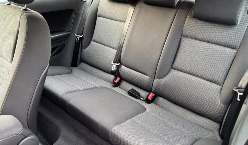 
								Audi A3 Advanced 1.6 TDI 105 C.V. full									