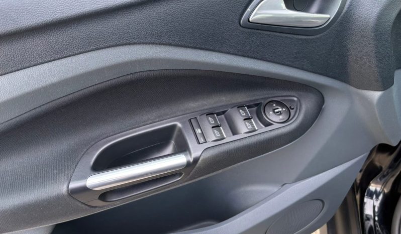 
								Ford C-Max Trend 1.6 TDCI 115 C.V. full									