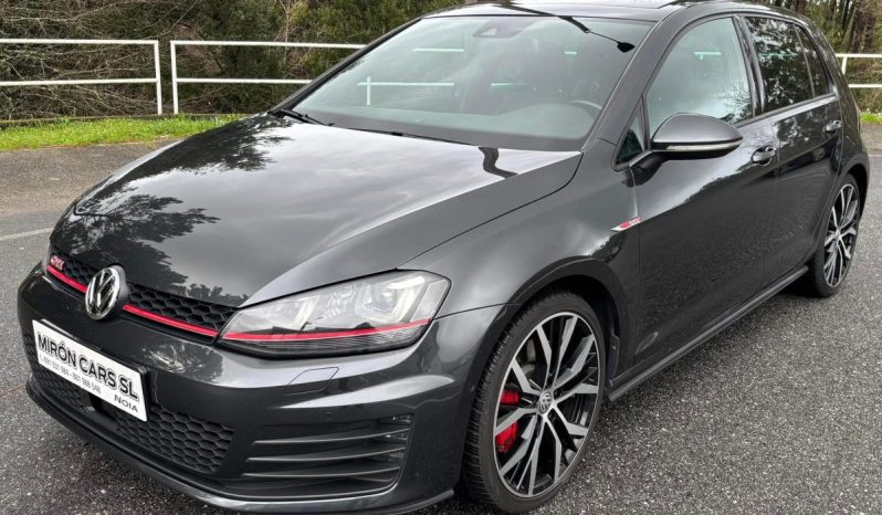 
								Volkswagen Golf GTI VII Performance 2.0 TSI 230 C.V. DSG. full									