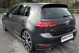 
										Volkswagen Golf GTI VII Performance 2.0 TSI 230 C.V. DSG. full									