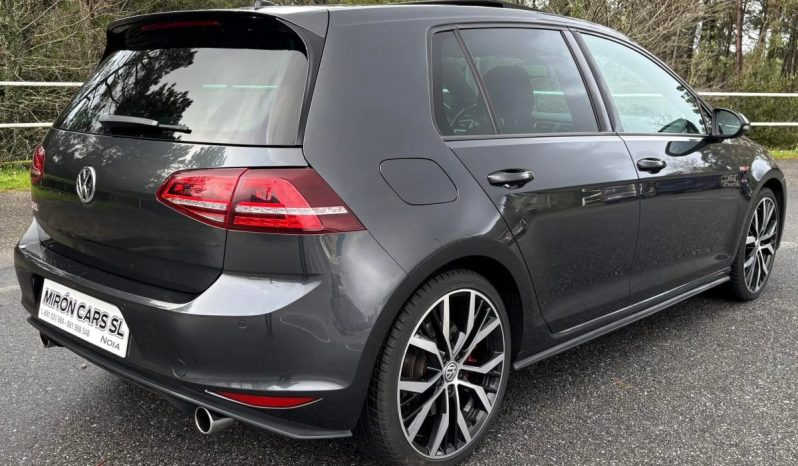 
								Volkswagen Golf GTI VII Performance 2.0 TSI 230 C.V. DSG. full									