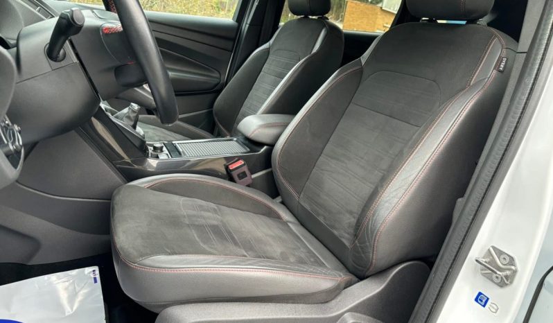 
								Ford Kuga ST-Line 2.0 TDCI 150 C.V. full									