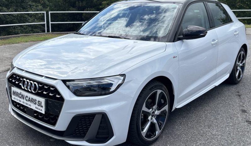 
								Audi A1 Sportback Adrenalin 25 TFSI 95 C.V. full									