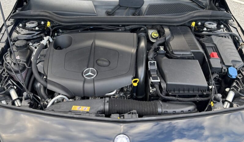 
								Mercedes-Benz A220D AMG 7G-DCT full									