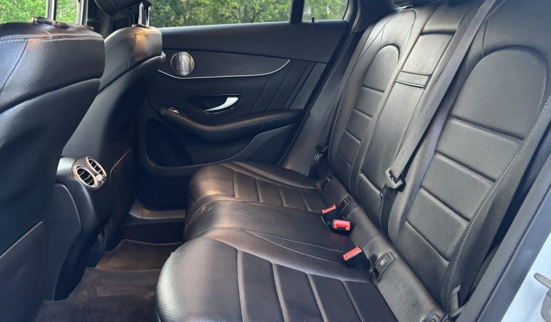 
								Mercedes-Benz GLC Coupe 300D 4Matic Pack AMG full									