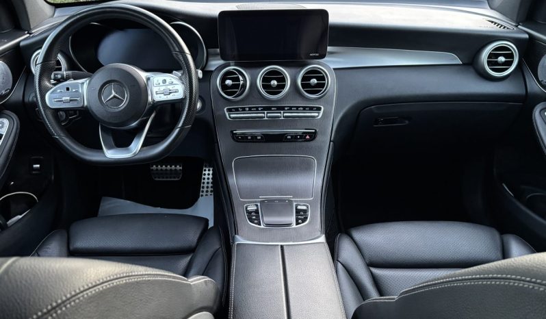 
								Mercedes-Benz GLC Coupe 300D 4Matic Pack AMG full									