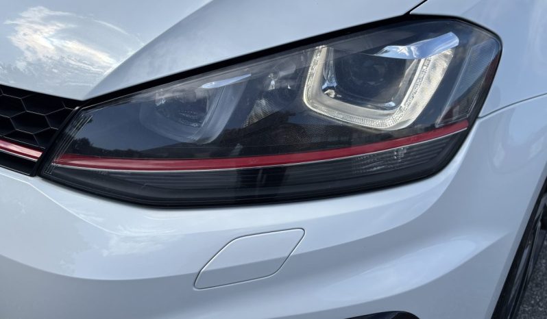 
								Volkswagen Golf VII GTI CLUBSPORT 2.0 TSI 265 C.V. DSG. full									