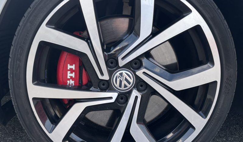 
								Volkswagen Golf VII GTI CLUBSPORT 2.0 TSI 265 C.V. DSG. full									