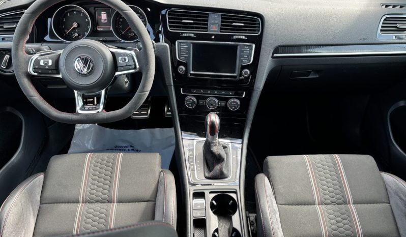 
								Volkswagen Golf VII GTI CLUBSPORT 2.0 TSI 265 C.V. DSG. full									