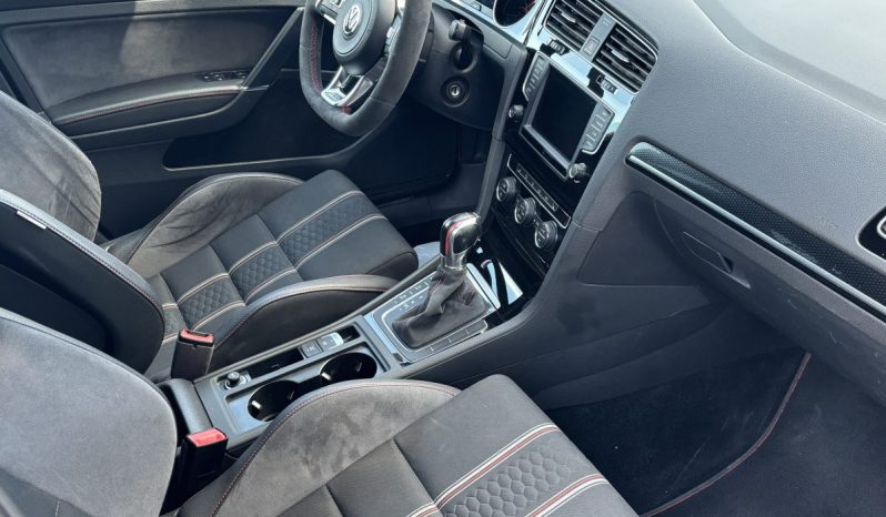 
								Volkswagen Golf VII GTI CLUBSPORT 2.0 TSI 265 C.V. DSG. full									