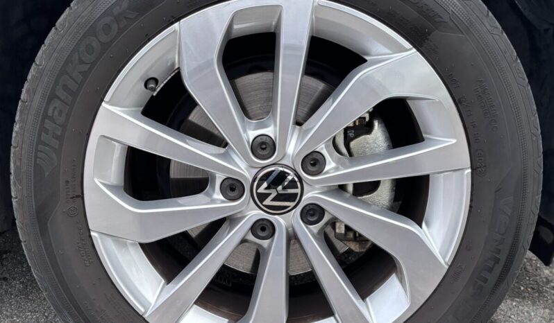 
								Volkswagen T-Roc Life 1.0 TSI 110 C.V. full									