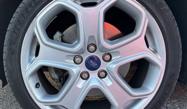 
								Ford Focus Titanium 2.0 TDCI 136 C.V. full									